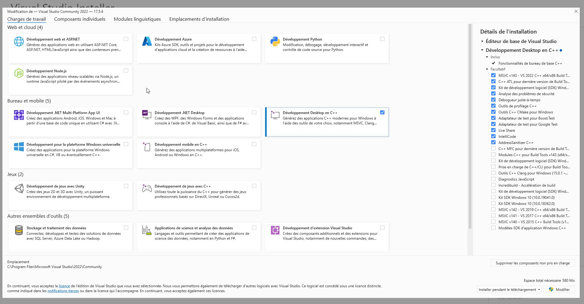 Fenêtre d’installation de Visual Studio (avec ‘Charge de travail’ ‘Développement Desktop en C++’ sélectionnée)